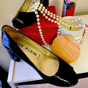 Black patent looking leather dress shoes